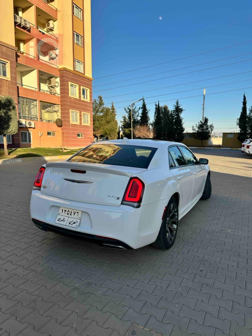 کرایسلەر 300
